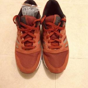 Saucony